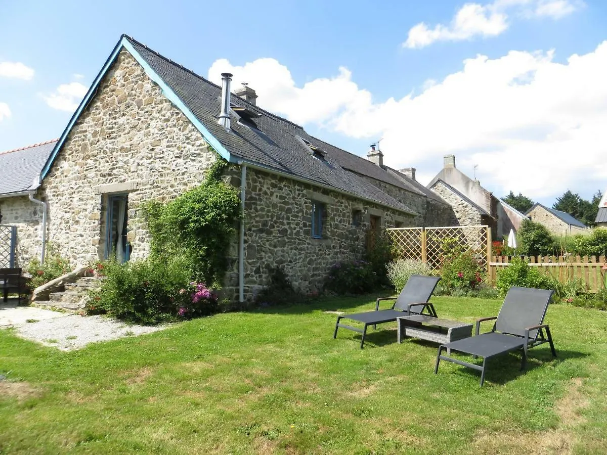 Corentin Cottages - Stewart Morpurgo Plomodiern