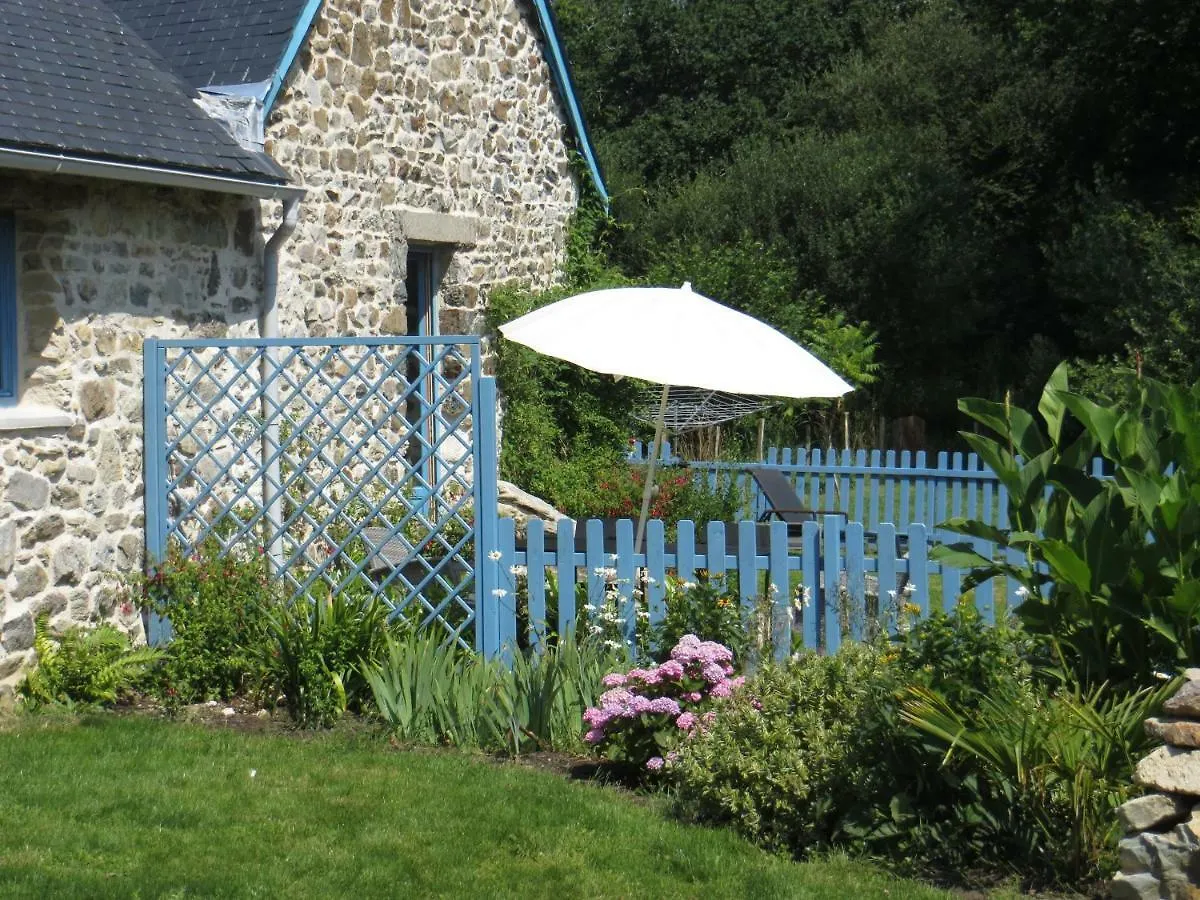 Гостевой дом Corentin Cottages - Stewart Morpurgo Plomodiern Франция